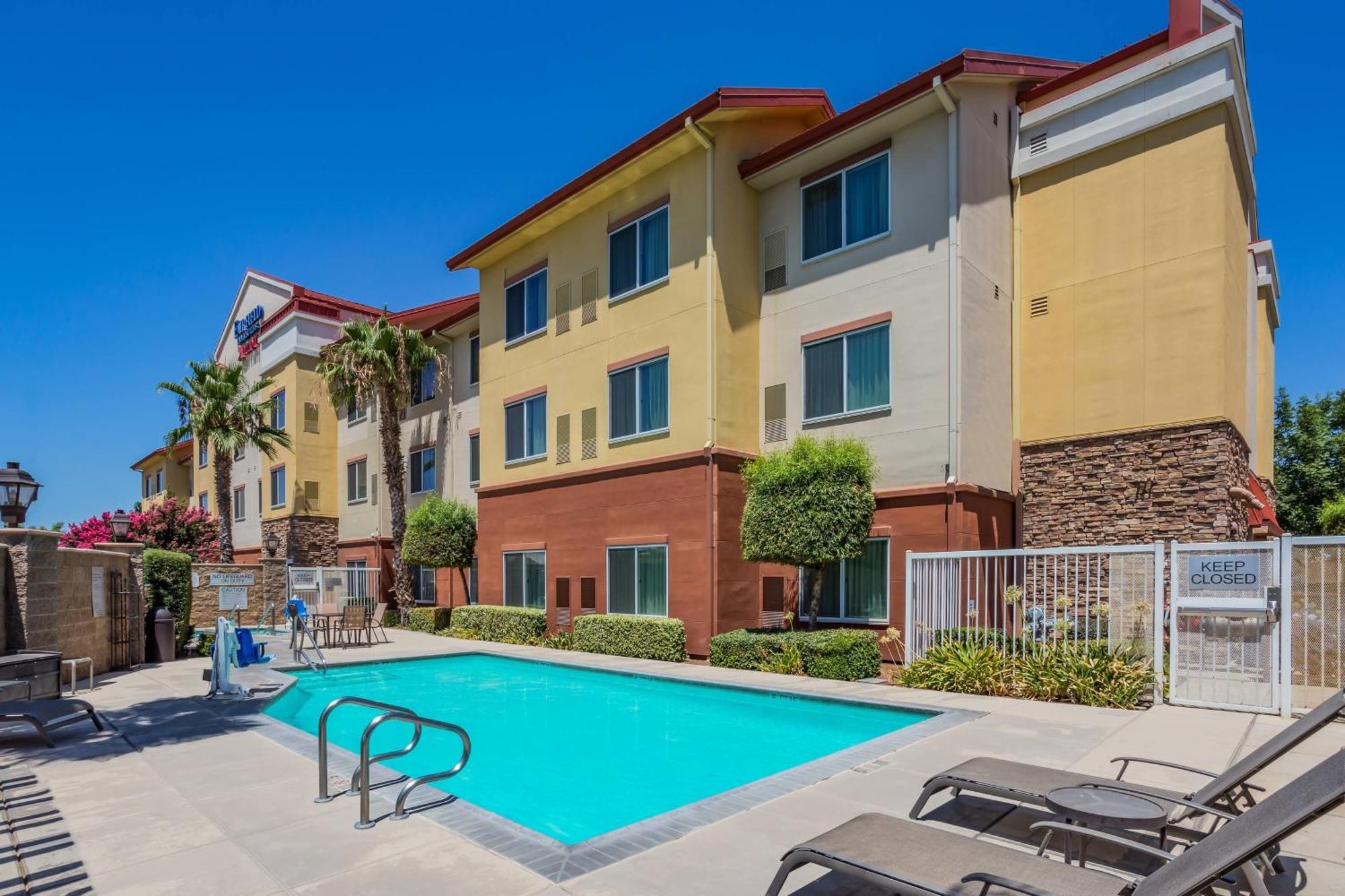 Fairfield Inn And Suites Turlock Exteriör bild
